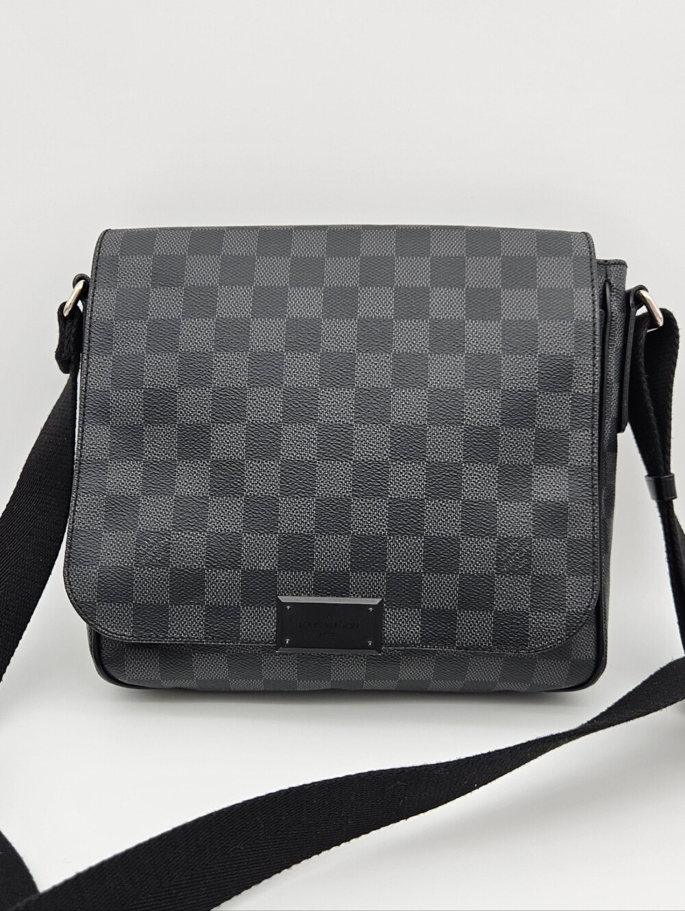 Authentic Louis Vuitton Damier Graphite District PM #4418M